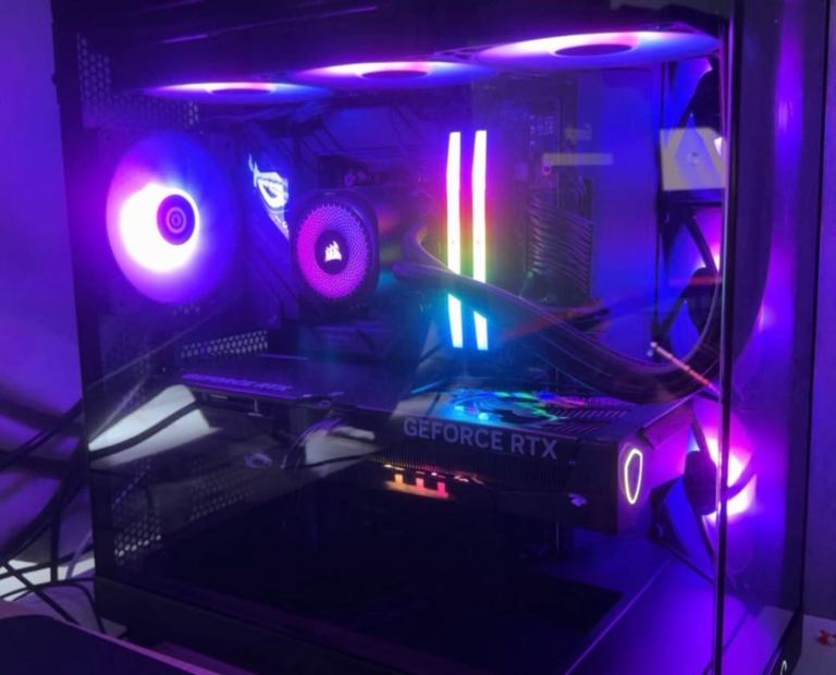PRICE SLIGHTLY NEGOTIABLE / Gaming PC / HIGH END. 5070Ti, 9900X3D