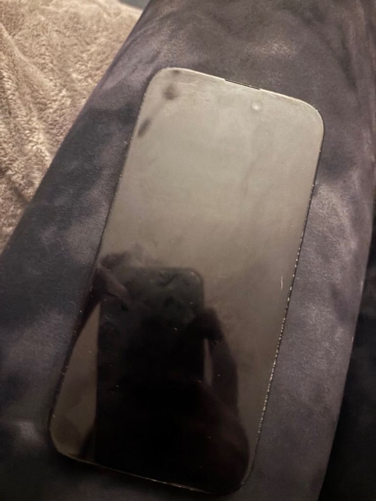 OTO Apple iPhone 15  - Black, Good Condition