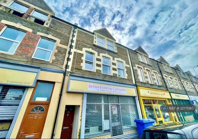 2 bedroom flat in Holton Road, Barry, CF63 (2 bed) (#2277080)