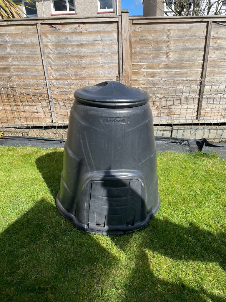 Compost bin