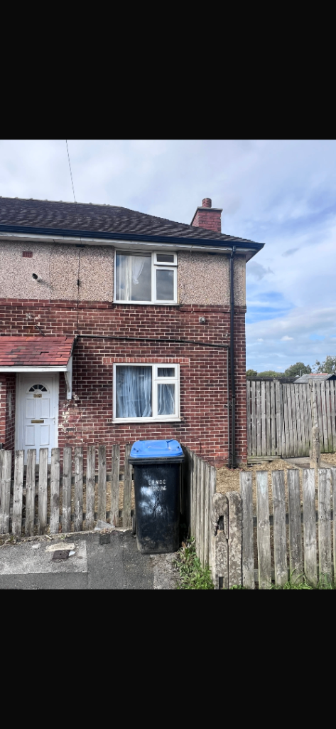 2 bedroom house to rent bd5 area 