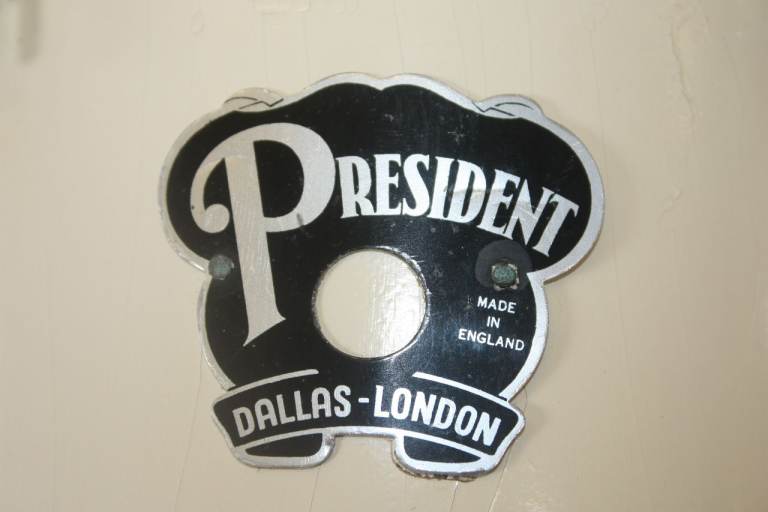 Vintage 1960s Dallas President White Bongo Drums 5.1/2 inch + 6.1/2 inch ~ 7.1/2 inch deep £125 ono