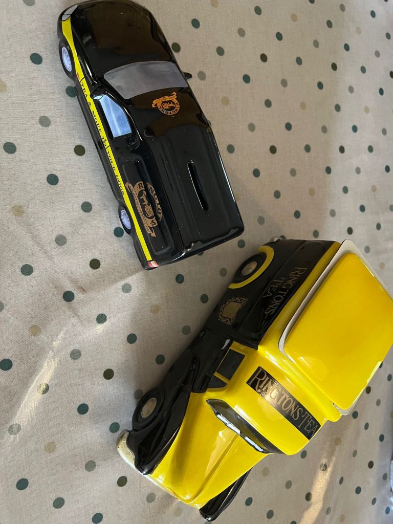 2 Collectable Ringtons Cars