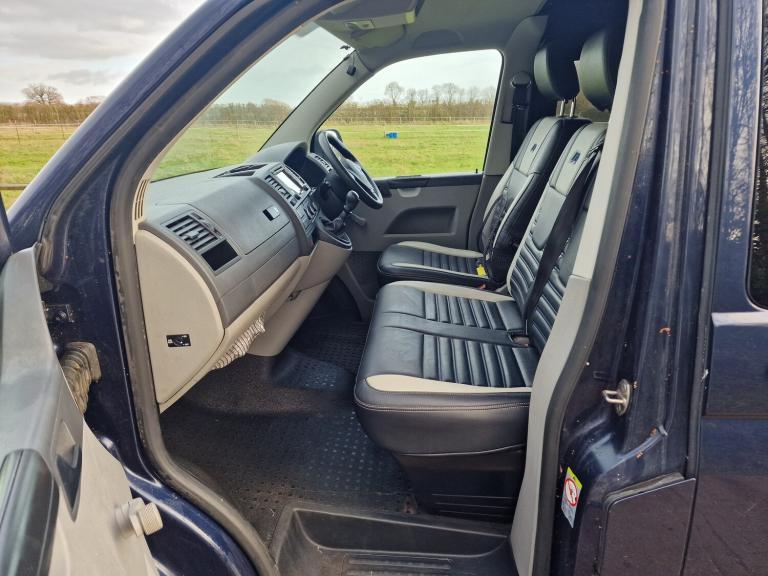 2011 VW Volkswagen Transporter Blue High Roof 6 Seat Crew Cab  Drives Perfect