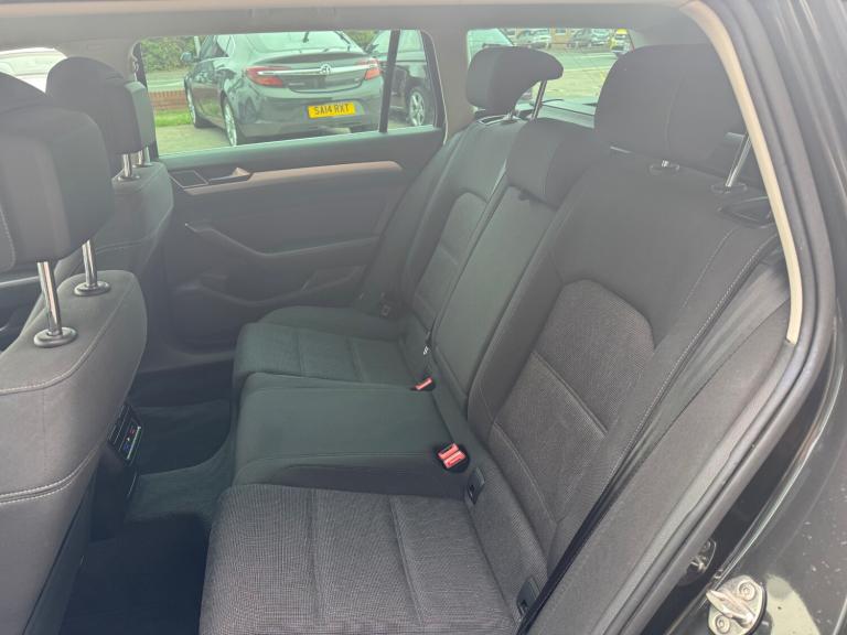 2018 Volkswagen Passat 2.0 TDI SE Business 5dr ++ SAT NAV / ULEZ / DAB / 65.7 MPG ++ ESTATE Diese...