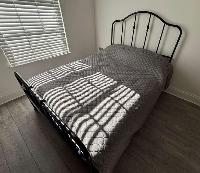 Hypnos Double Size (135cm) Mattress & Metal Bedframe - Slept on 5 Nights!