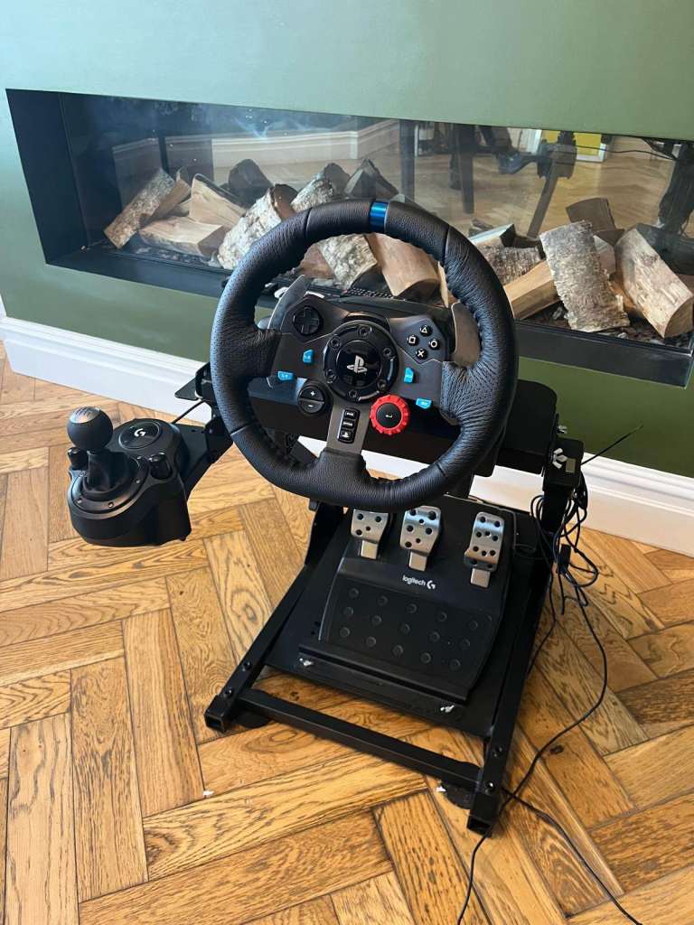 Logitech G29 Driving Force Racing Wheel & Pedals with Shifter