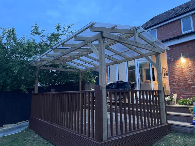 Gazebo with polycarbonate roof