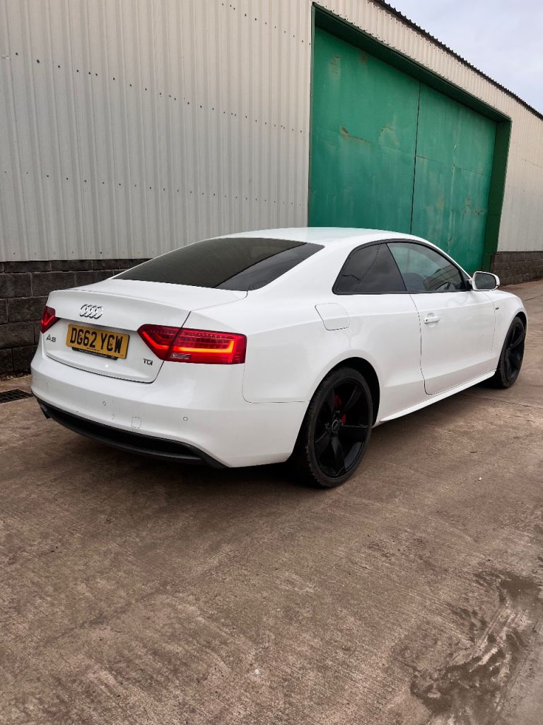 Audi A5 coupe black edition 