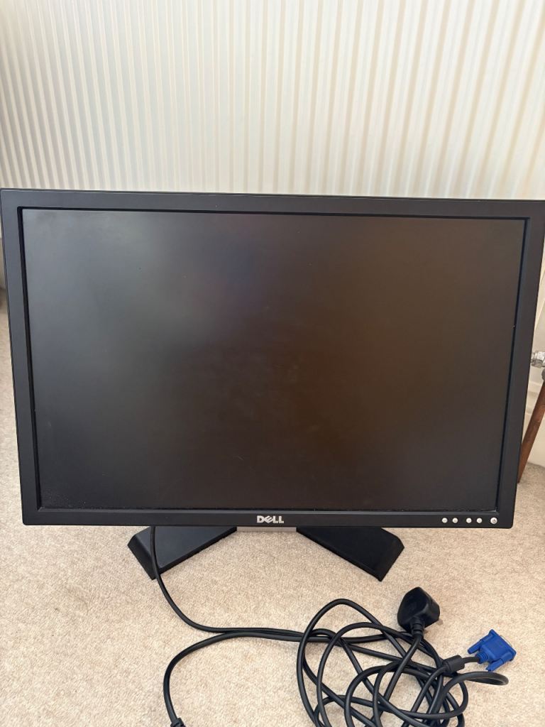 DELL COMPUTER SCREEN,22 inches, cash only
