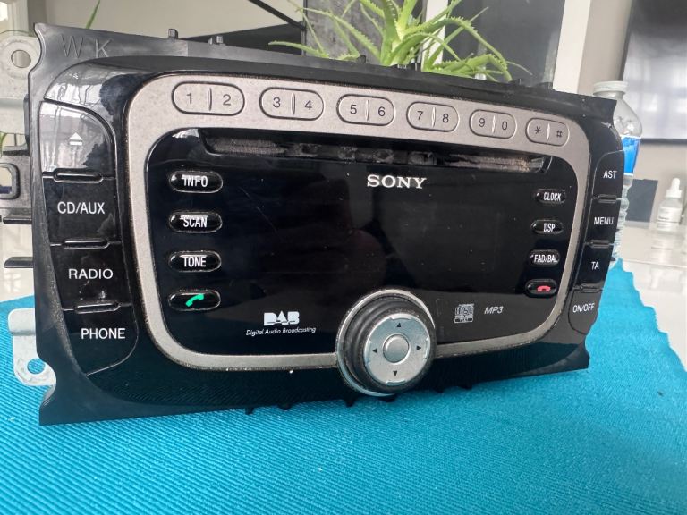 Genuine Ford Sony DAB radio removed from vehicle.