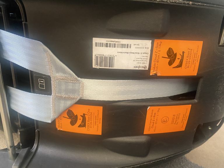 Cybex car seat WITH ISOFIX base 