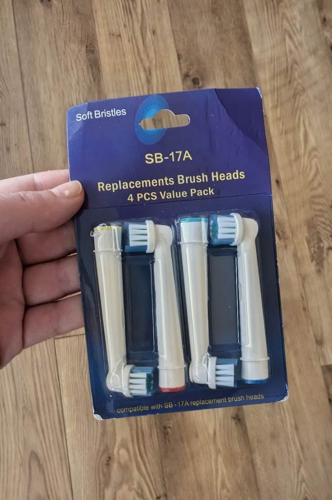 4-Pack Replacement Heads for Oral-B