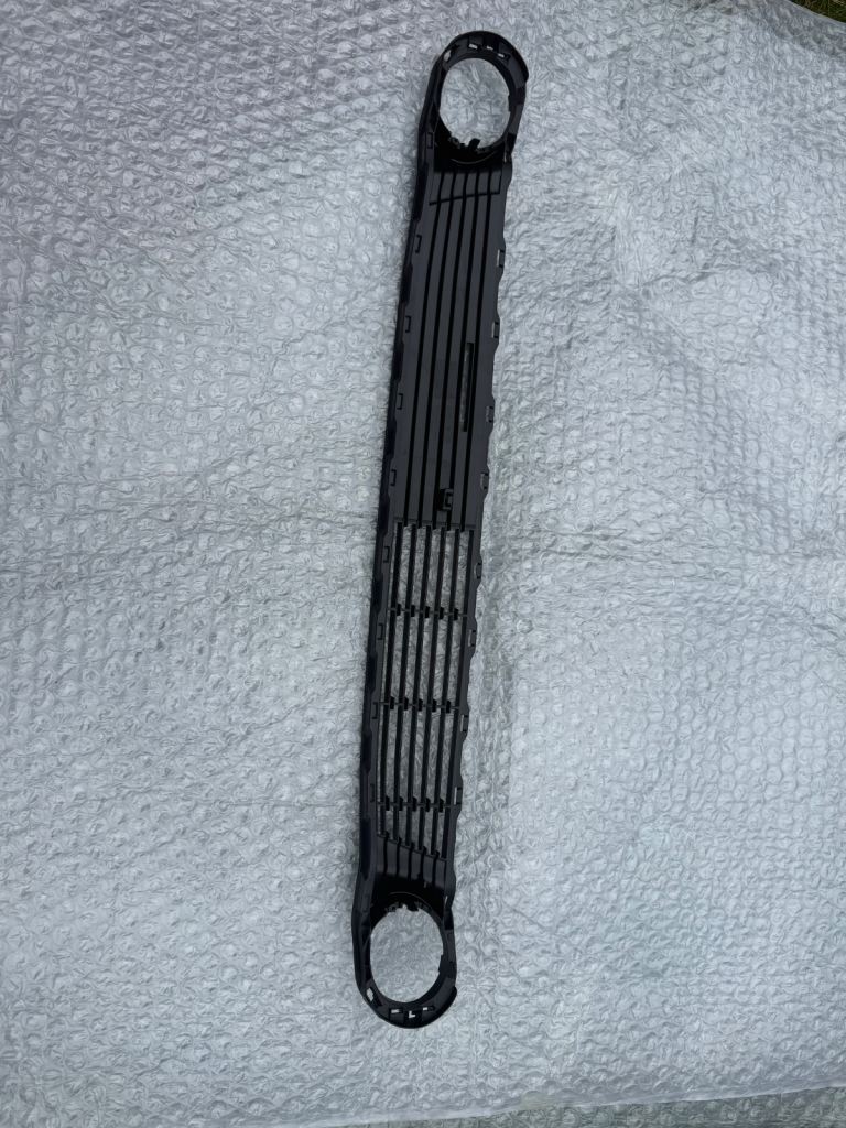 New Genuine 2014-2018 Toyota Aygo Lower Front Bumper Grill