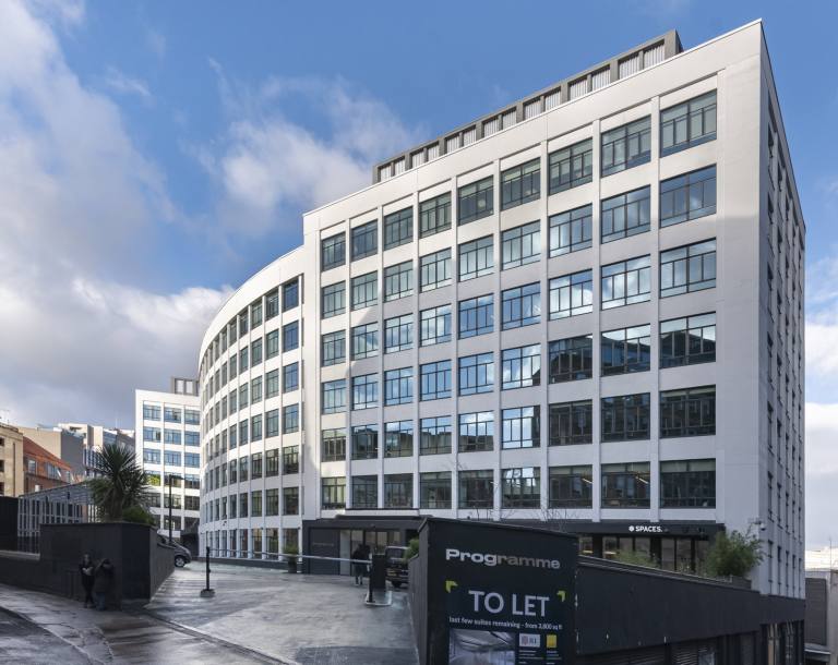 Bristol - BS1 2NB \ Productive Team Workspace with 2 Workstations