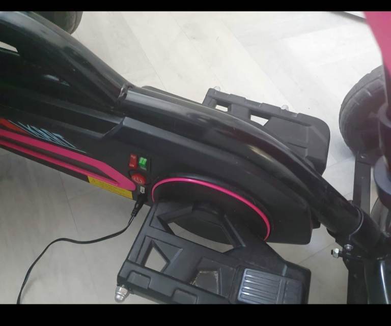 Tommy Toys Kids Electric Go Kart – Pink 12V