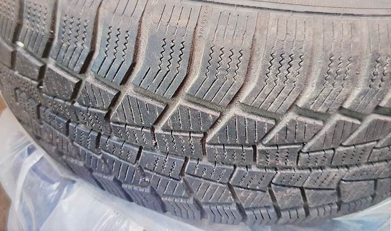 WINTER TYRES x4  215/55 R17
