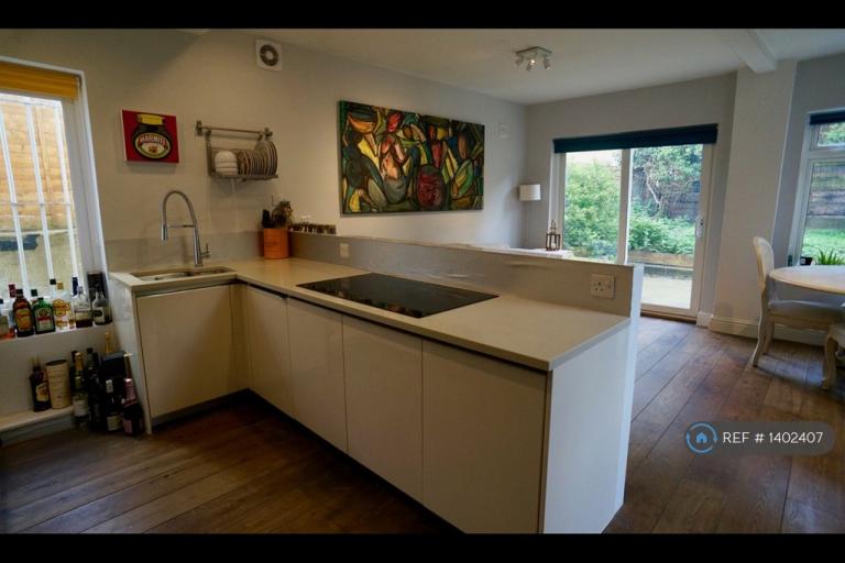 3 bedroom flat in Burghley Rd, London, NW5 (3 bed) (#1402407)