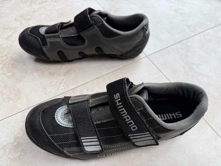 Shimano cycling shoes size 9 men's