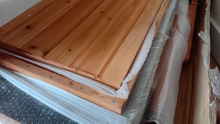 Wood Flat-pack Dog House / Outdoor Kennel