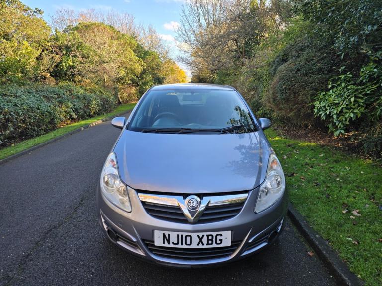 VAUXHALL CORSA 1.4 16v (A/C) EXCLUSIV - AUTOMATIC - 5 DOOR - SILVER *LOW MILES*
