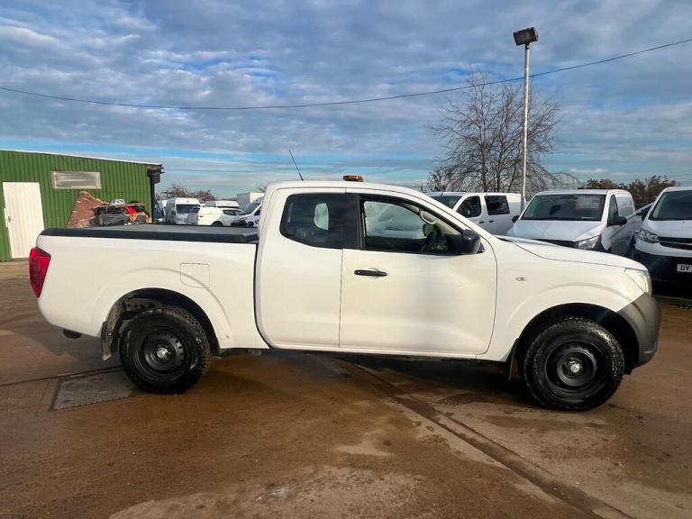 2018 Nissan Navara 2.3 dCi Visia King Pickup Extended Cab 4dr Diesel Manual 4WD Euro 6 (s/s) ( Pi...