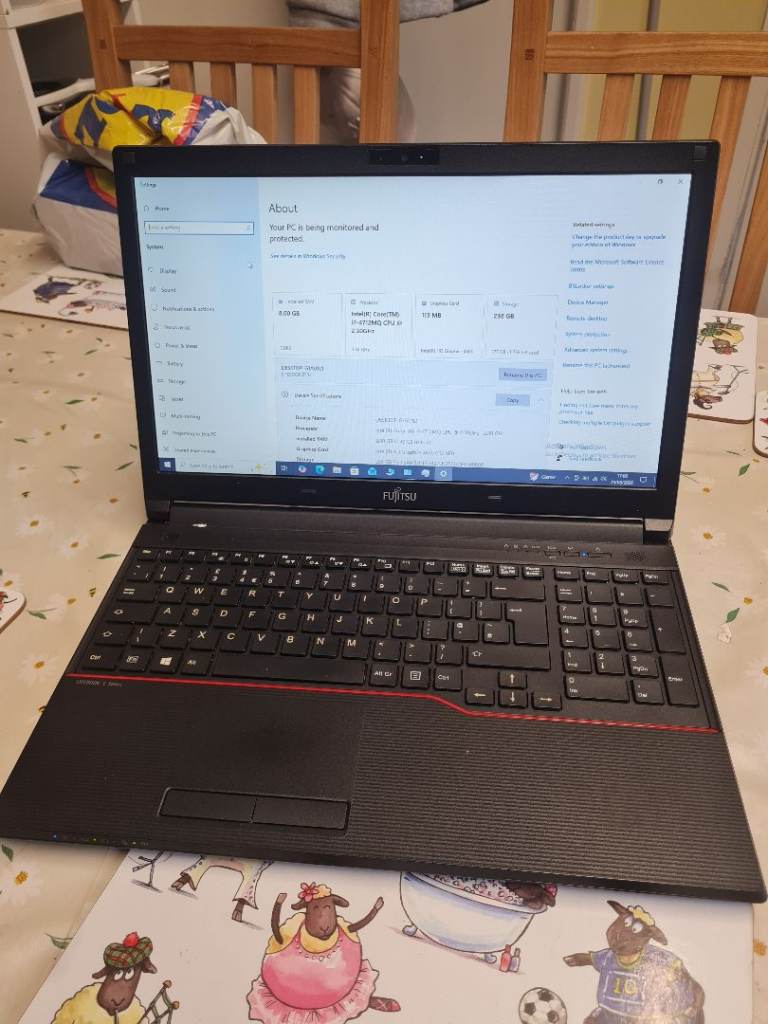 Fujitsu i7 LIFEBOOK E554 mid-gaming laptop 