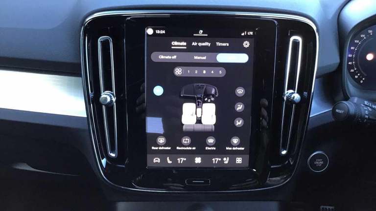 2025 Volvo XC40 Plus, B4 Mild hybrid, Petrol, Dark ESTATE Petrol/Electric Hybrid Automatic