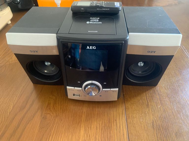 AEG Stereo System with Bluetooth and CD Player – Good Condition