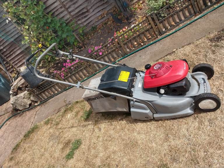 Honda HRB 425 rear roller self propelled Petrol Lawnmower –