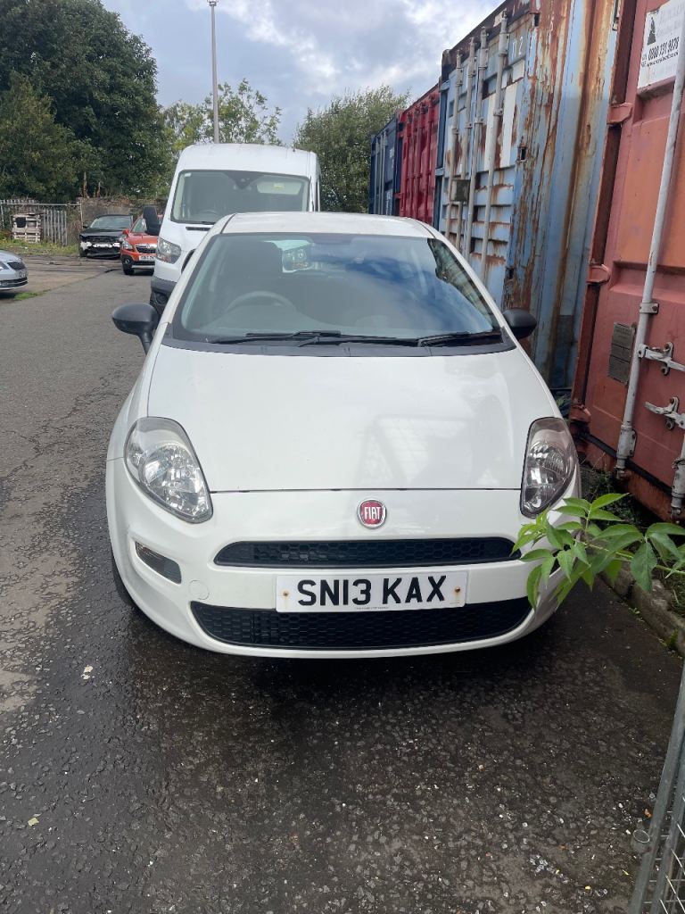 Fiat, PUNTO, Hatchback, 2013, Manual, 1242 (cc), 3 doors