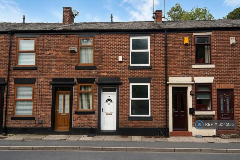 2 bedroom house in Market St, Rochdale, OL12 (2 bed) (#3045135)