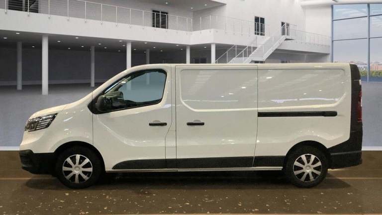 2022 Renault Trafic 2.0 dCi Blue LL30 Business L2 H1 Euro 6 (s/s) 5dr PANEL VAN Diesel Manual