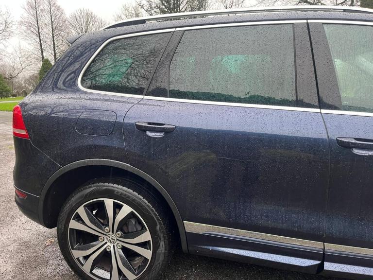 2014 Volkswagen Touareg 3.0 TDI V6 BlueMotion Tech R-Line Tiptronic 4WD Euro 5 (s/s) 5dr ESTATE D...