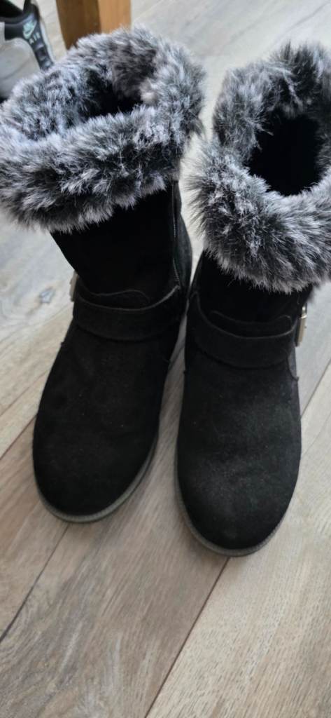 Hush puppies boots