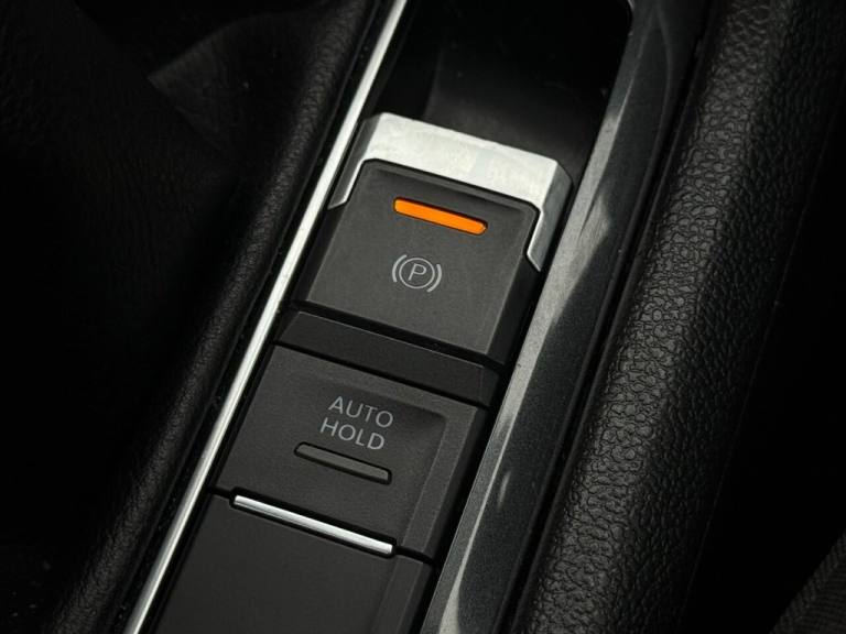 2017 Volkswagen Tiguan 2.0 TDi 150 SEL 5dr ESTATE DIESEL Manual