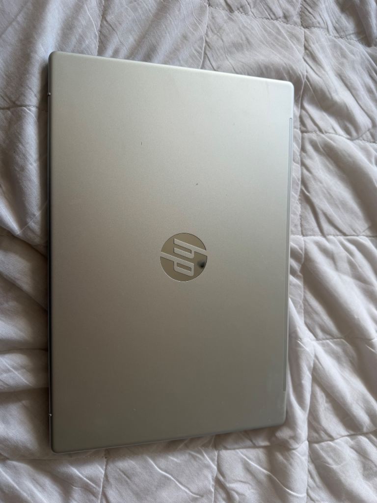 HP Pavilion SE 14" Laptop - Intel® Cor i5, 8GB