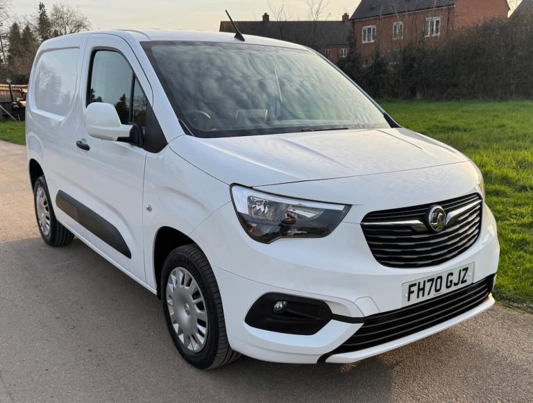 2020 Vauxhall Combo Sportive 1.5 Turbo D 100PS L1 SWB White Van *22,055 Miles*