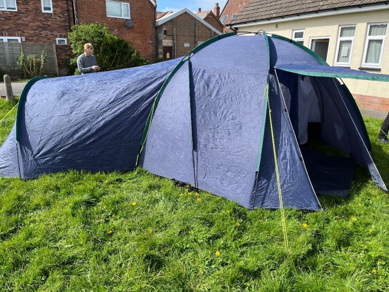 Large Family Tent – Blue, Good Condition