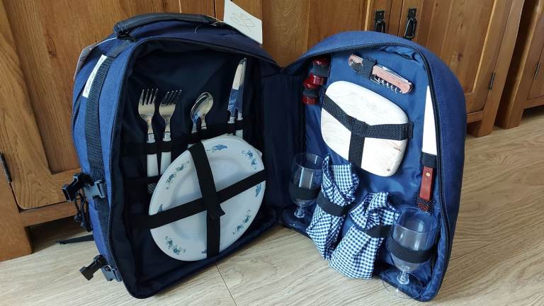 **BRAND NEW** Picnic at Ascot Hamper/Backpack