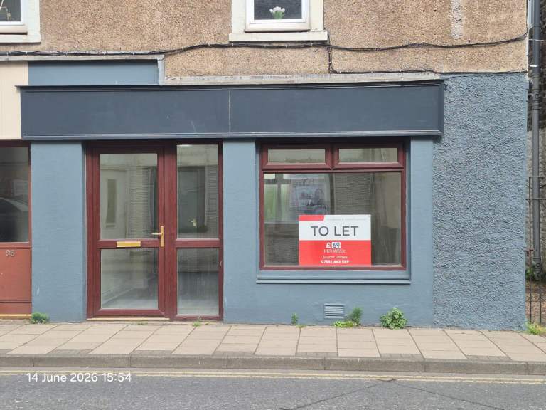 Renovated shop for rent to let