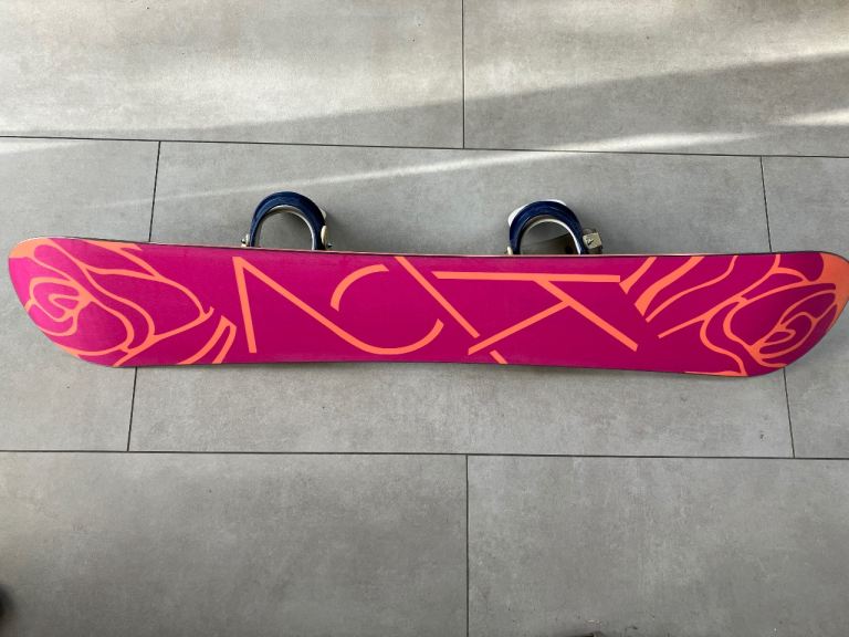 K2 First Lite 143cm snowboard & Burton Freestyle bindings £159