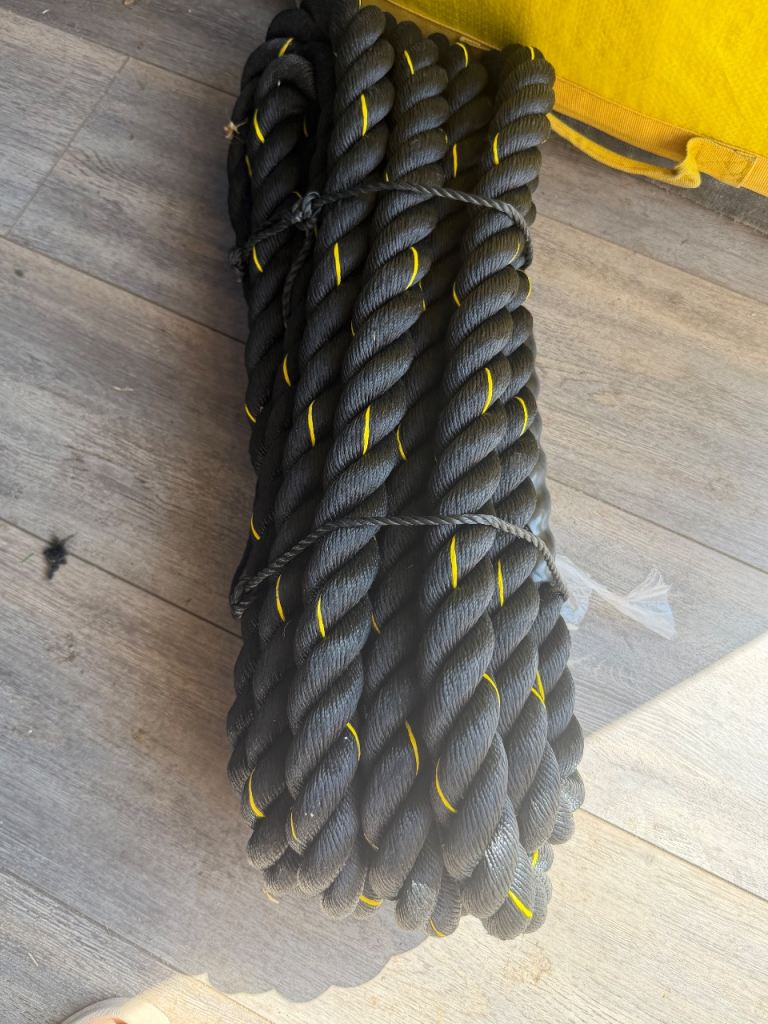 Heavy Duty Battle Rope for Fitness Training – As Good As New