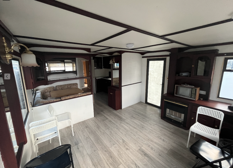 Caravan Home – Leytonstone – £1000 pcm