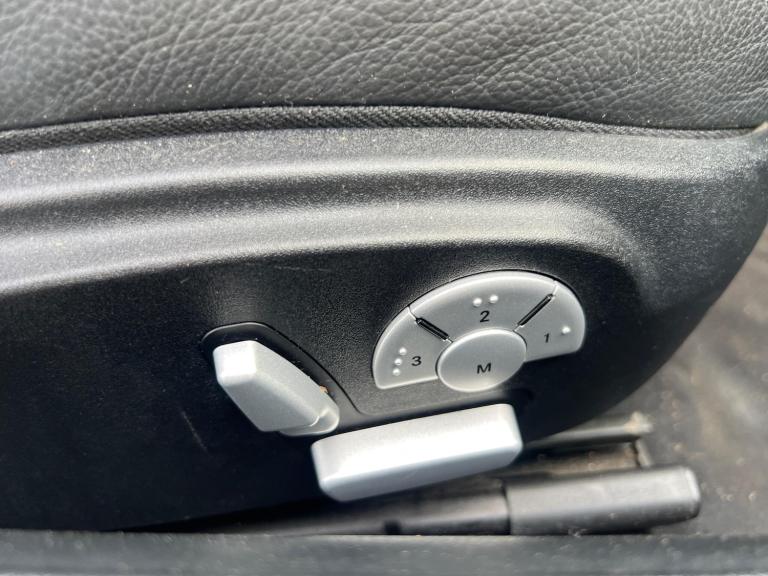 2005 Mercedes-Benz SLK 3.5 SLK350 2dr CONVERTIBLE Petrol Automatic