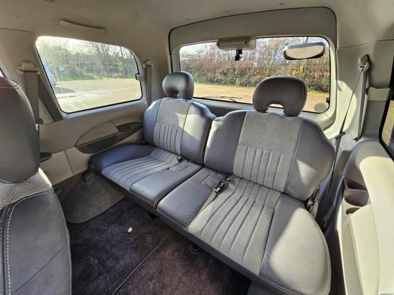 2025 Mitsubishi DELICA SPACE GEAR AUTO L400 Spacegear Chamonix 3.0 Auto V6 4X4 / 2WD MPV PETROL A...