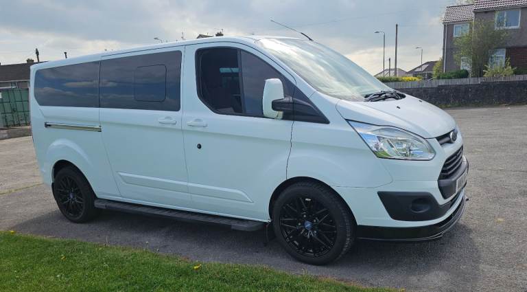 FORD TOURNEO/TRANSIT CUSTOM 2.2 LIMITED, MPV, 2014, Manual, 2198 (cc), 5 doors