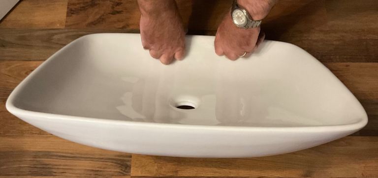 Statement counter top basin Stunning 