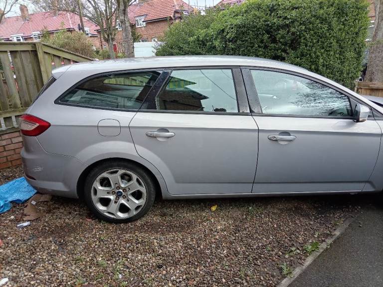 Ford mondeo estate