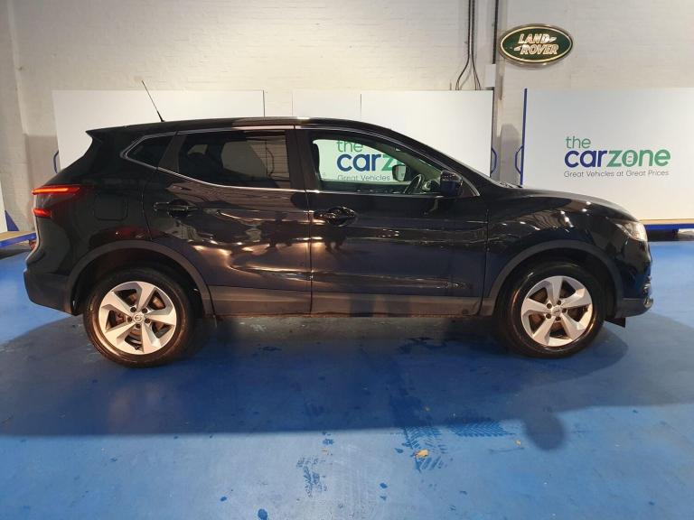 2017 Nissan Qashqai 1.2 DiG-T Acenta 5dr HATCHBACK PETROL Manual